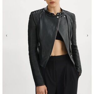LAMARQUE | AZRA | LEATHER JACKET
SIZE SMALL